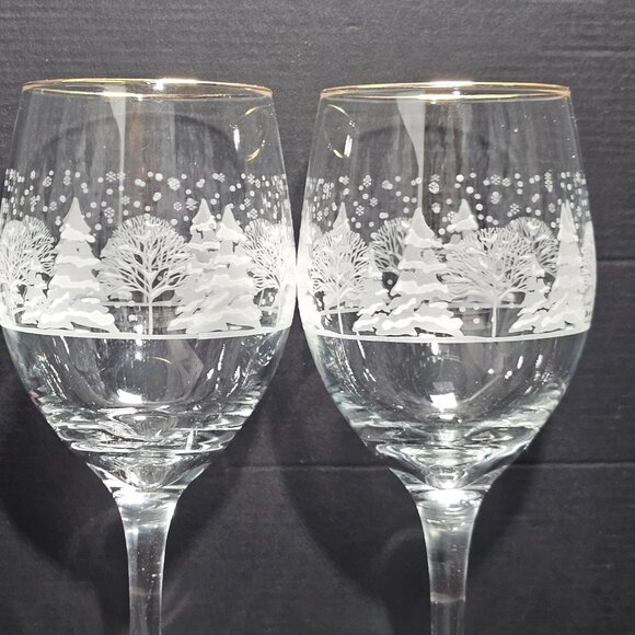 2 Libbey PINES Wine Glasses 10oz Winter Scene white decal gold rim Arbys Lynns - Picture 3 of 11